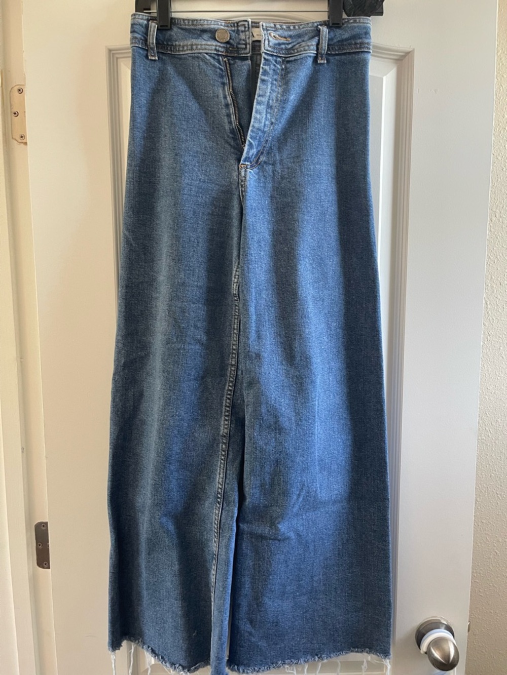 Zara women’s Relaxed Wide-Leg Jeans